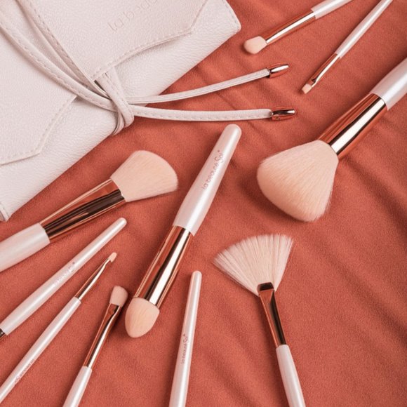 ROSE GOLD 10-Piece Luxury Makeup Brush Set - Picture 7 of 9